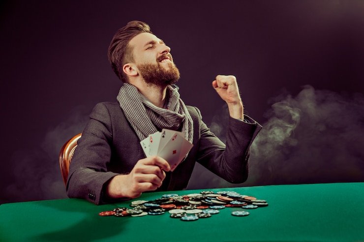 skintoto link mobile app home screen showing live-dealer blackjack and football betting markets